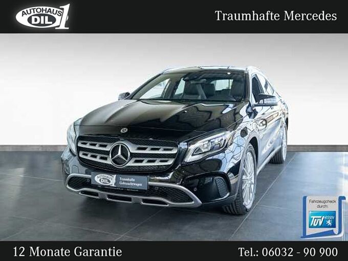 Mercedes-Benz GLA 180 * 1.Hand * Panorama-Schiebedach *