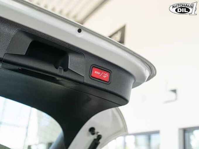 Mercedes-Benz GLA 200 d 8G-DCT *Distr+*AHK*LED*R-KAMERA*