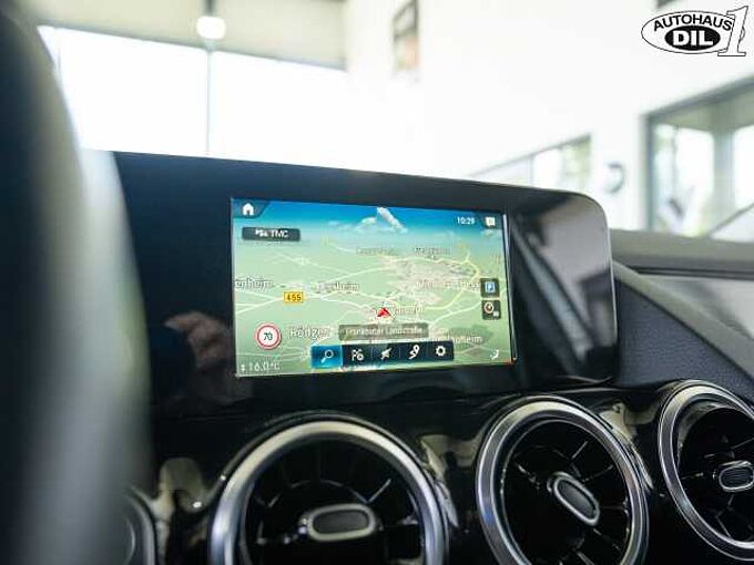 Mercedes-Benz GLA 200 d 8G-DCT *Distr+*AHK*LED*R-KAMERA*