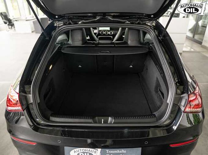 Mercedes-Benz CLA 200 SB 7G-DCT *AMG*R-KAMERA*AMBIENTE*LED*