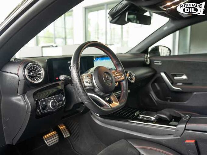 Mercedes-Benz CLA 200 SB 7G-DCT *AMG*R-KAMERA*AMBIENTE*LED*