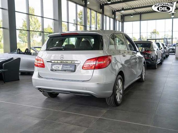 Mercedes-Benz B 180 BlueEFF. Sports Tourer *2.Hd. *scheckheft*