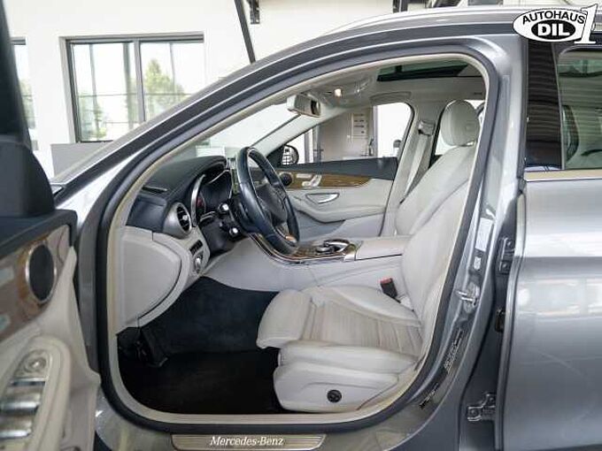 Mercedes-Benz C 250 T D Avantgarde 4M *RFK*PANO*AHK*DIST+*