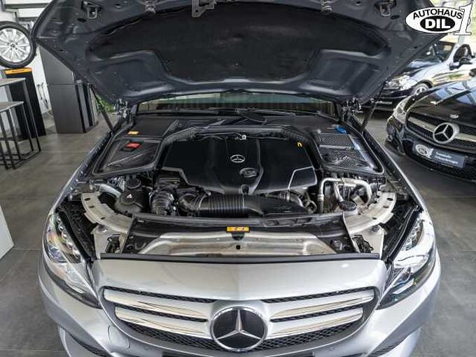 Mercedes-Benz C 250 T D Avantgarde 4M *RFK*PANO*AHK*DIST+*