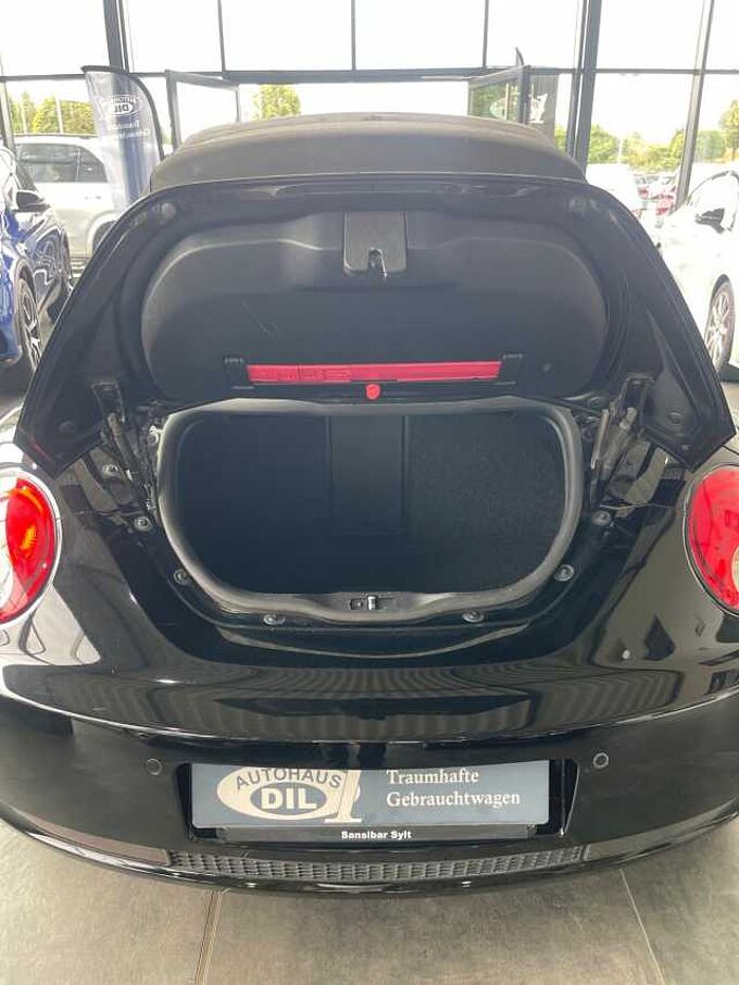 Volkswagen New Beetle Cabriolet 1.6 Freestyle