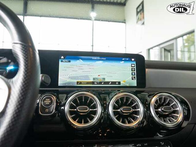Mercedes-Benz CLA 220 d AMG Line *AMBIENTE*NIGHT*SPUR*