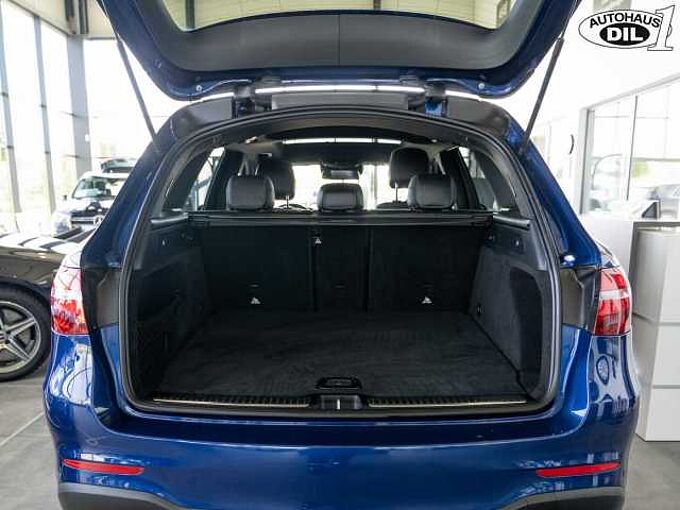 Mercedes-Benz GLC 250 AMG Line 4Matic *Distr+*Pano*R-KAMERA*