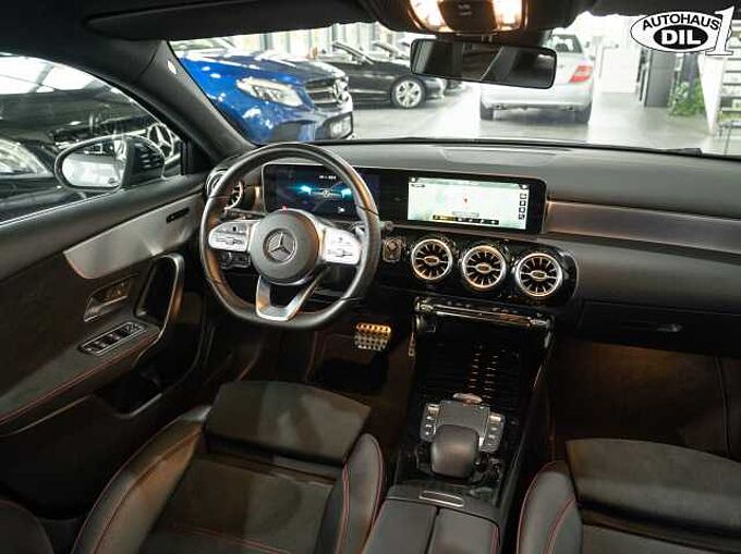 Mercedes-Benz A 180 7G-DCT AMG Line *Totwinkel*Park*Spur*Night*