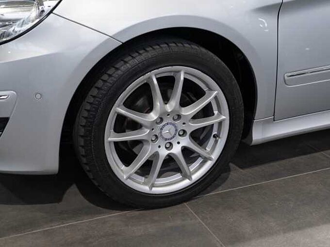 Mercedes-Benz B 180 *2.Hand*PDC*SHZ*