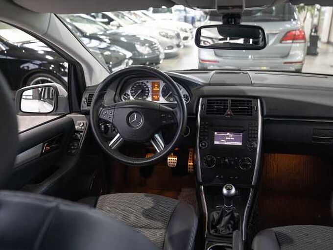 Mercedes-Benz B 180 *2.Hand*PDC*SHZ*