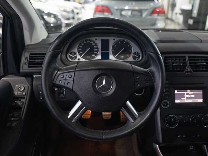 Mercedes-Benz B 180 *2.Hand*PDC*SHZ*