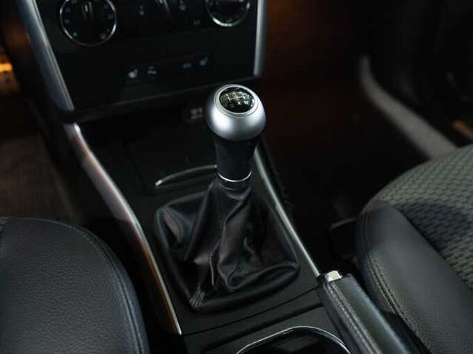 Mercedes-Benz B 180 *2.Hand*PDC*SHZ*
