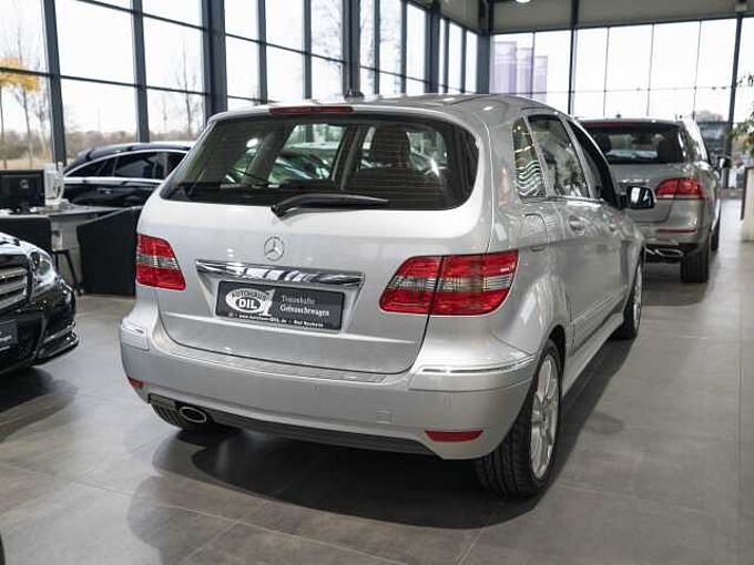 Mercedes-Benz B 180 *2.Hand*PDC*SHZ*