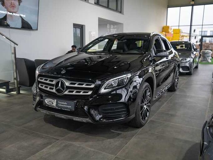Mercedes-Benz GLA 220 d 4Matic AMG Line *1.Hand*MwSt*SHZ*