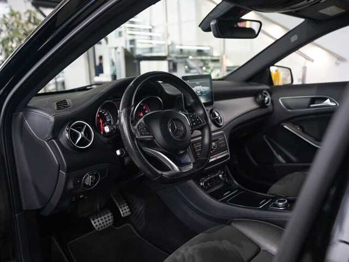 Mercedes-Benz GLA 220 d 4Matic AMG Line *1.Hand*MwSt*SHZ*