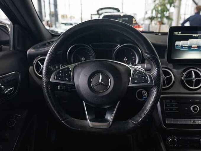 Mercedes-Benz GLA 220 d 4Matic AMG Line *1.Hand*MwSt*SHZ*