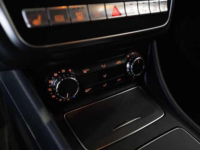 Mercedes-Benz GLA 220 d 4Matic AMG Line *1.Hand*MwSt*SHZ*