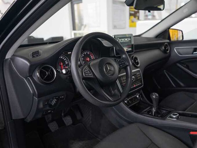 Mercedes-Benz A 160 *1.Hand*MwSt*Scheckheft*SHZ*