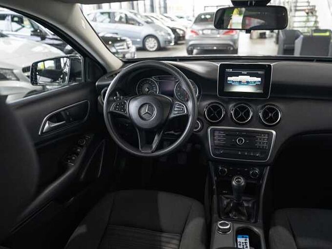 Mercedes-Benz A 160 *1.Hand*MwSt*Scheckheft*SHZ*