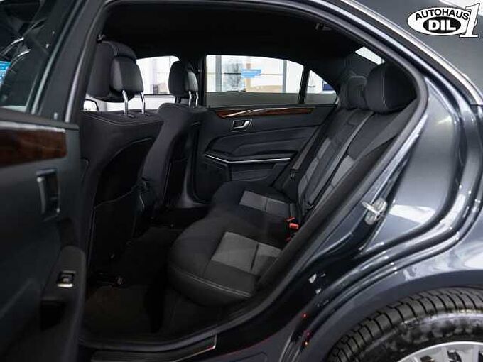 Mercedes-Benz E 220 CDI *Distr. Plus*Totwinkelass. *LED*