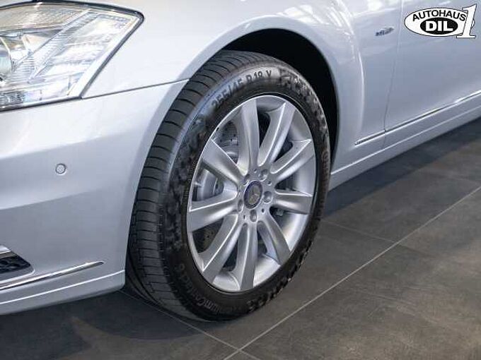 Mercedes-Benz S 500 4Matic BlueEFFICIENCY DISTRONIC PLUS + LED