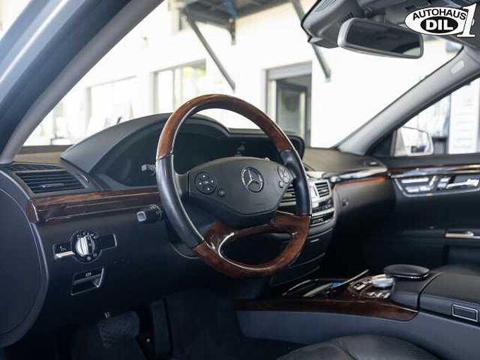 Mercedes-Benz S 500 4Matic BlueEFFICIENCY DISTRONIC PLUS + LED