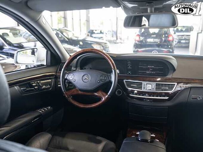 Mercedes-Benz S 500 4Matic BlueEFFICIENCY DISTRONIC PLUS + LED