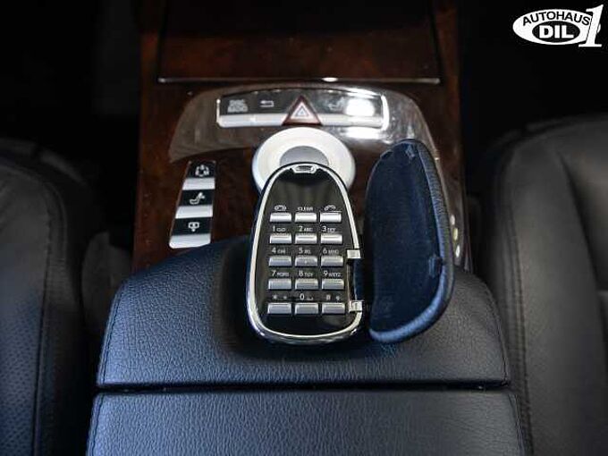 Mercedes-Benz S 500 4Matic BlueEFFICIENCY DISTRONIC PLUS + LED