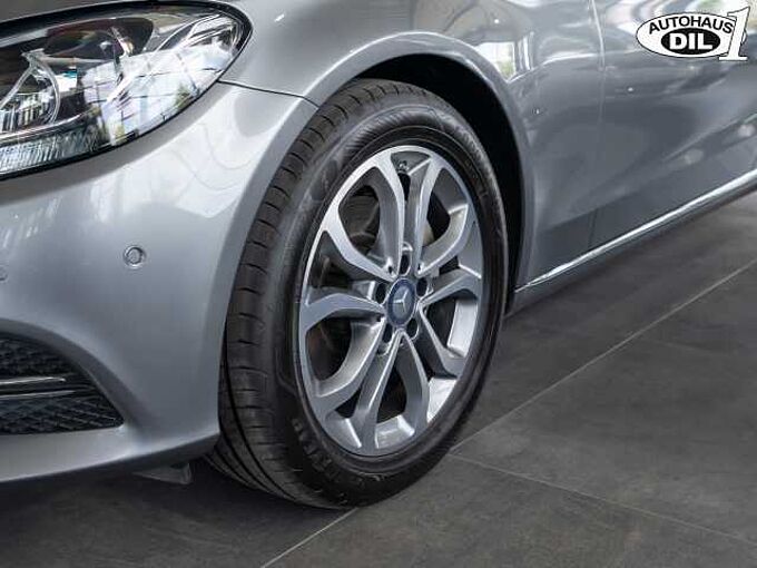 Mercedes-Benz C 220d *1.Hand*SHZ*AHK*PDC*