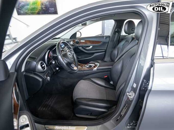 Mercedes-Benz C 220d *1.Hand*SHZ*AHK*PDC*