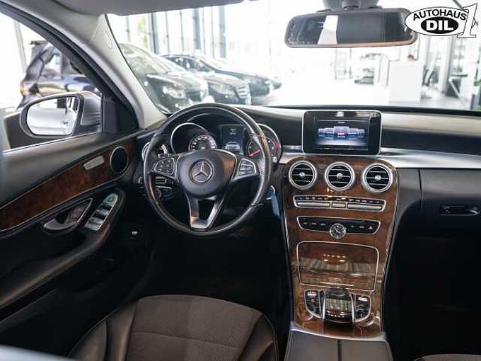 Mercedes-Benz C 220d *1.Hand*SHZ*AHK*PDC*