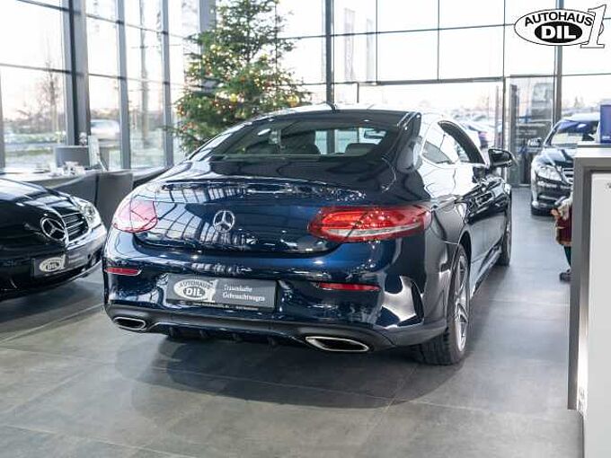 Mercedes-Benz C 180 Coupe *AMG Line*Park-Paket*LED*