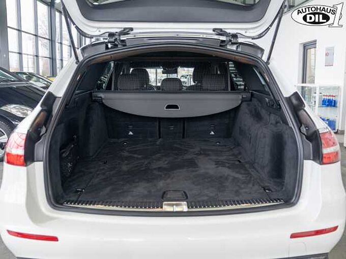 Mercedes-Benz E 220 d 4Matic T 9G * *** SPORTSTYLE ***