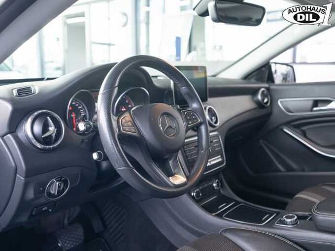 Mercedes-Benz CLA 220 d 4Matic SB *Pano*LED*SHZ*Keyless*
