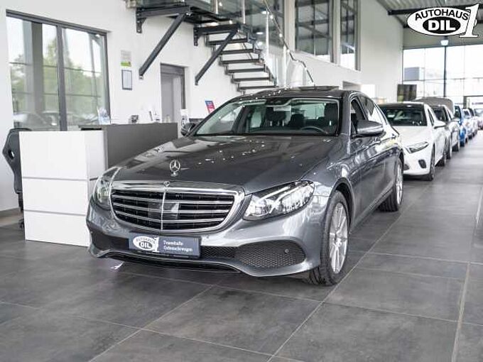 Mercedes-Benz E 300 d 9G *1.Hand*MwSt*RFK*Distronic*Stand-Hz. *