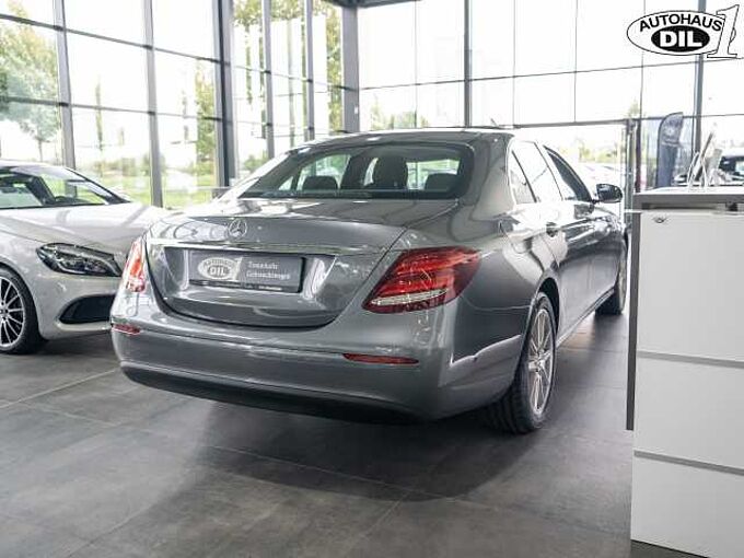 Mercedes-Benz E 300 d 9G *1.Hand*MwSt*RFK*Distronic*Stand-Hz. *