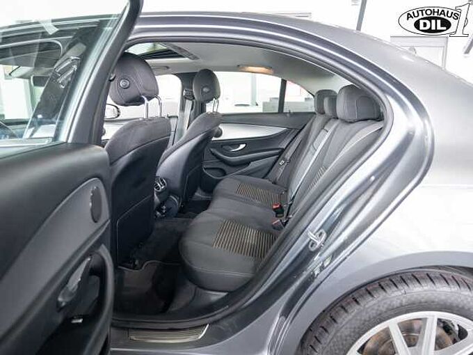 Mercedes-Benz E 300 d 9G *1.Hand*MwSt*RFK*Distronic*Stand-Hz. *