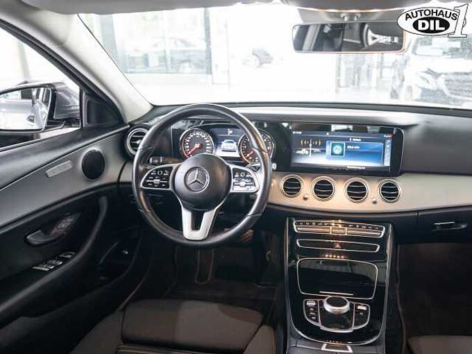 Mercedes-Benz E 300 d 9G *1.Hand*MwSt*RFK*Distronic*Stand-Hz. *