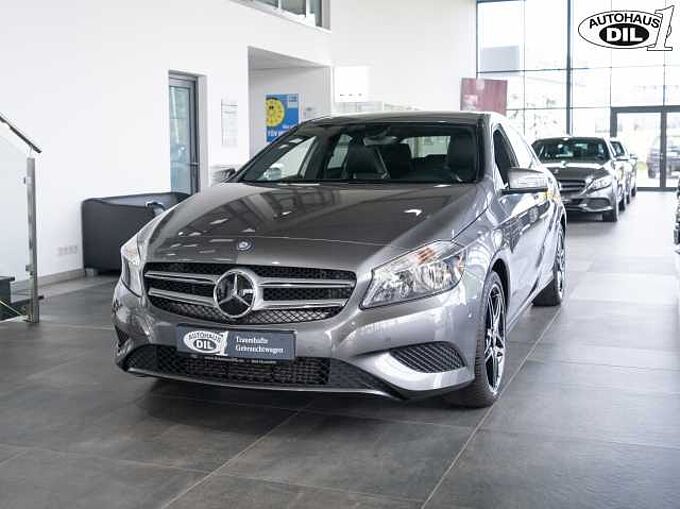 Mercedes-Benz A 180 *Navi*PDC*Klima*Park-Assist*