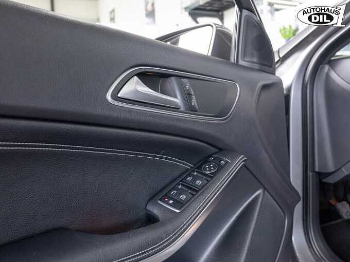 Mercedes-Benz A 180 *Navi*PDC*Klima*Park-Assist*