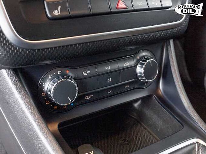 Mercedes-Benz A 180 *Navi*PDC*Klima*Park-Assist*