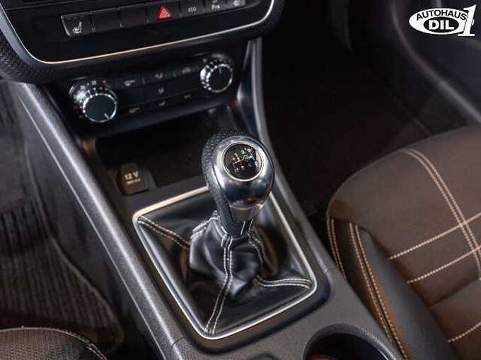 Mercedes-Benz A 180 *Navi*PDC*Klima*Park-Assist*
