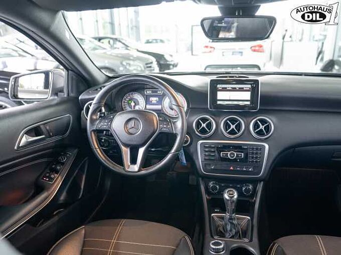 Mercedes-Benz A 180 *Navi*PDC*Klima*Park-Assist*