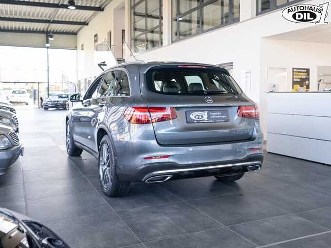 Mercedes-Benz GLC 220 d 4Matic 9G-TRONIC *AMG-STYLING*PANO*