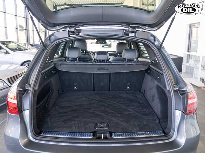 Mercedes-Benz GLC 220 d 4Matic 9G-TRONIC *AMG-STYLING*PANO*