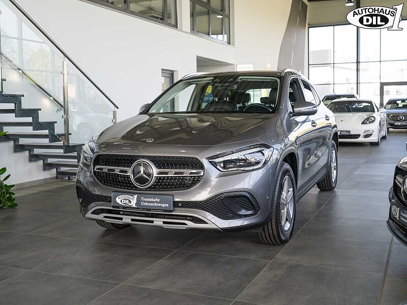 Mercedes-Benz GLA 200d 8G-DCT *RFK*Distr+*LED*1.HAND*