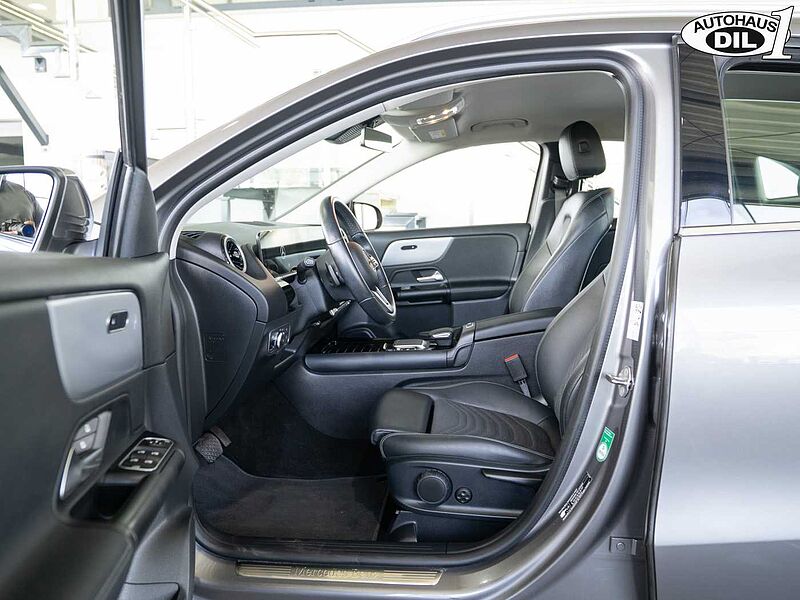 Mercedes-Benz GLA 200d 8G-DCT *RFK*Distr+*LED*1.HAND*