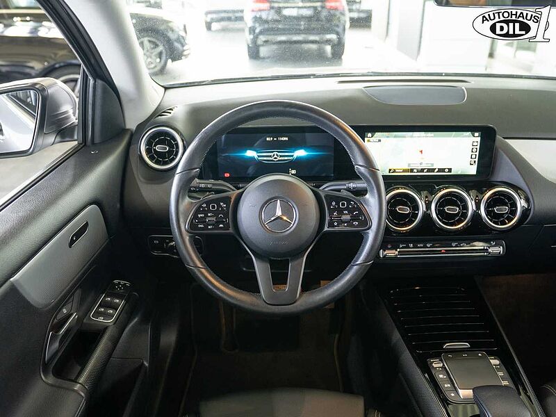 Mercedes-Benz GLA 200d 8G-DCT *RFK*Distr+*LED*1.HAND*