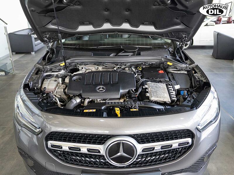 Mercedes-Benz GLA 200d 8G-DCT *RFK*Distr+*LED*1.HAND*