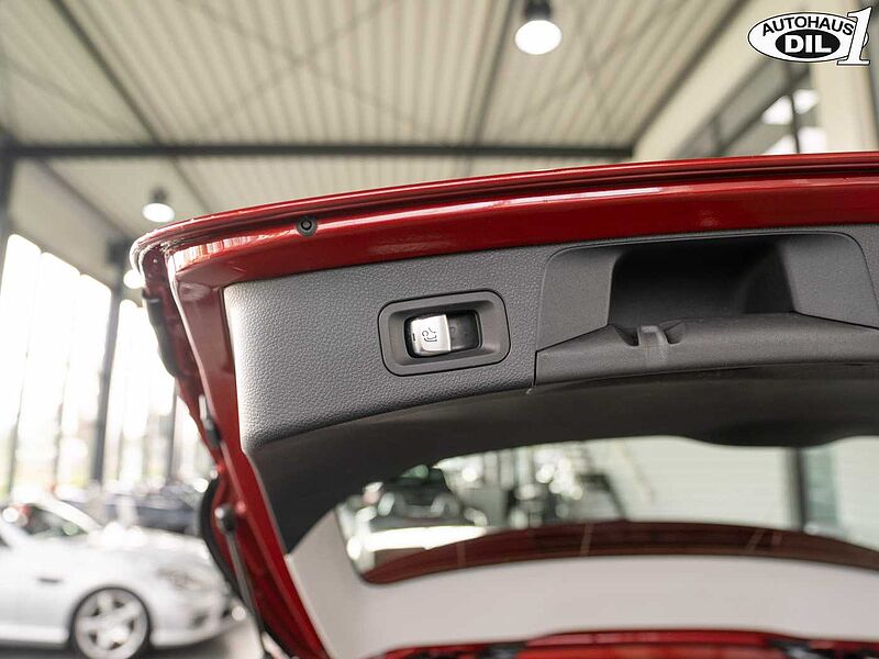 Mercedes-Benz C 200 T 4Matic 9G-Tronic *AHK*RFK*DISTR. +*NIGHT*